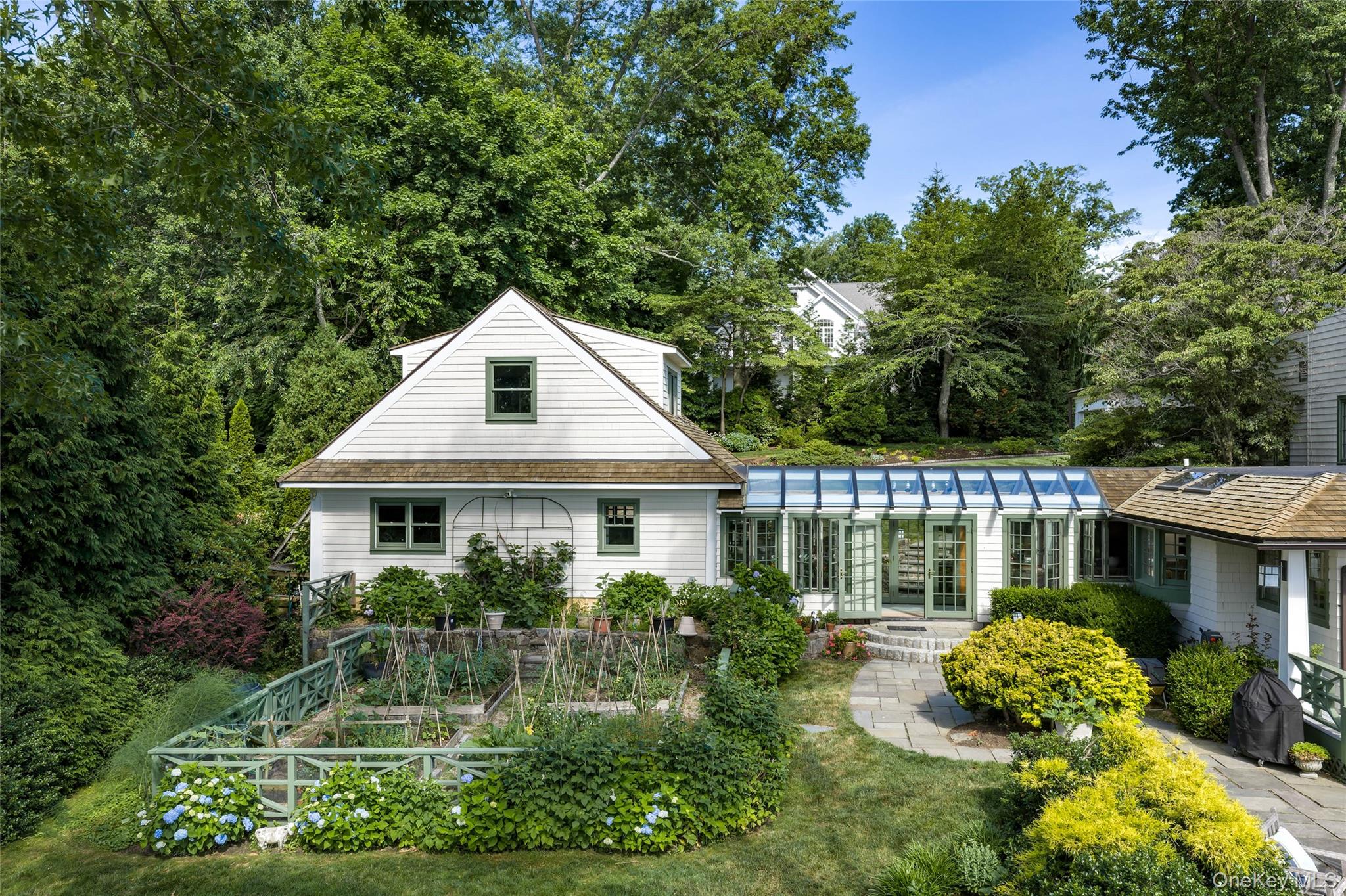 87 Hix Avenue Rye, NY 10580 - Photo 35 of 43