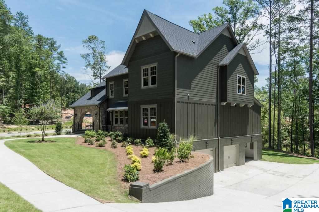 2060 Blackridge Road Birmingham, AL 35244 - Photo 3 of 23