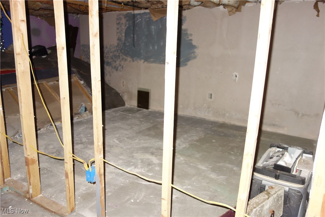 6090 Manchester Road Akron, OH 44319 - Photo 24 of 35 "AS IS" Walk-Out Basement