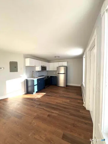 $1,750 | 30 Anthony Street, Unit B, Griswold, CT 06351