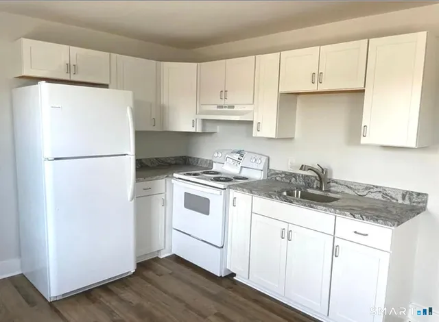 $1,750 | 30 Anthony Street, Unit B, Jewett City, CT 06351