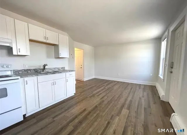 $1,750 | 30 Anthony Street, Unit B, Griswold, CT 06351