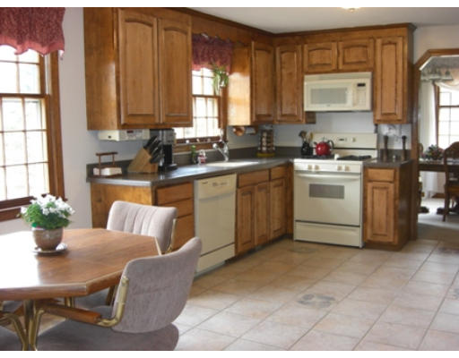 7 Cold Spring Road Westford, MA 01886 - Photo 2 of 12 Gallery Image 2