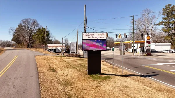 $389,900 | 21 West Bankhead Highway, Tallapoosa, GA 30176