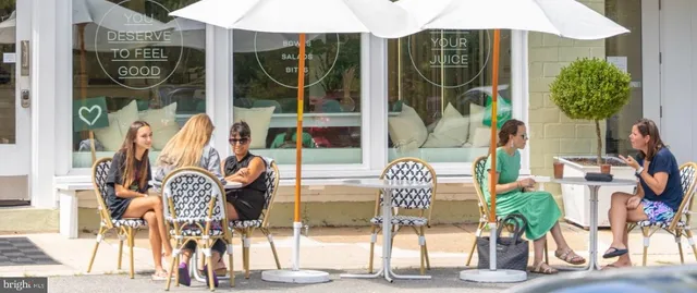 $319,500 | 212 Park Terrace Court Southeast, Unit 72, Vienna, VA 22180