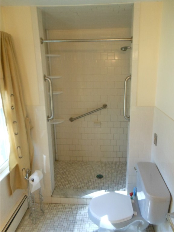 911 Tunk Hill Road Scituate, RI 02825 - Photo 17 of 38 MASTER BATH