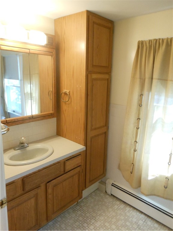 911 Tunk Hill Road Scituate, RI 02825 - Photo 18 of 38 MASTER BATH