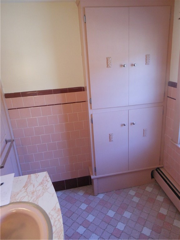 911 Tunk Hill Road Scituate, RI 02825 - Photo 28 of 38 FULL BATH 2ND FLOOR