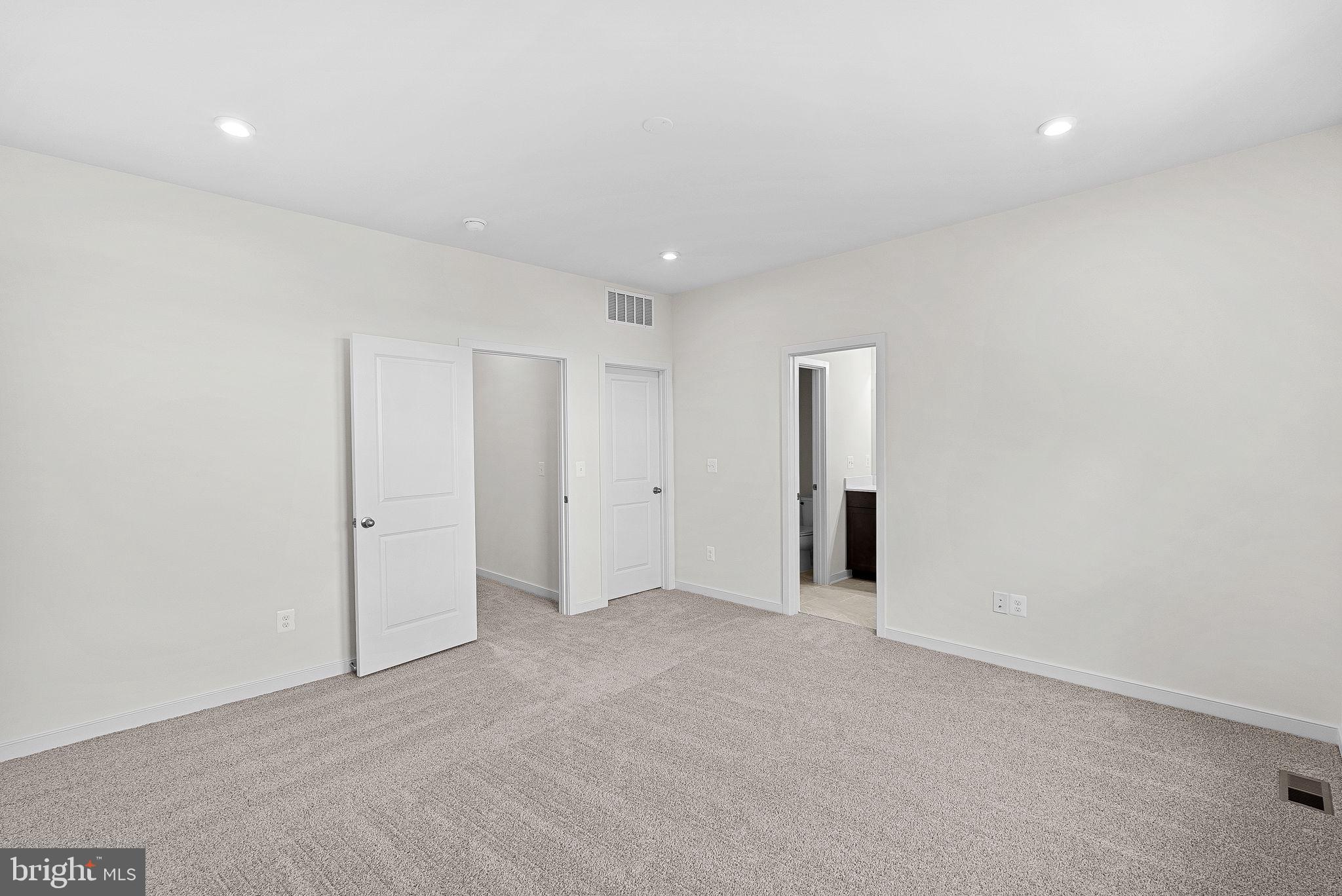 4151 Mountjoy Way Dumfries, VA 22026 - Photo 23 of 41 an empty room with an entryway