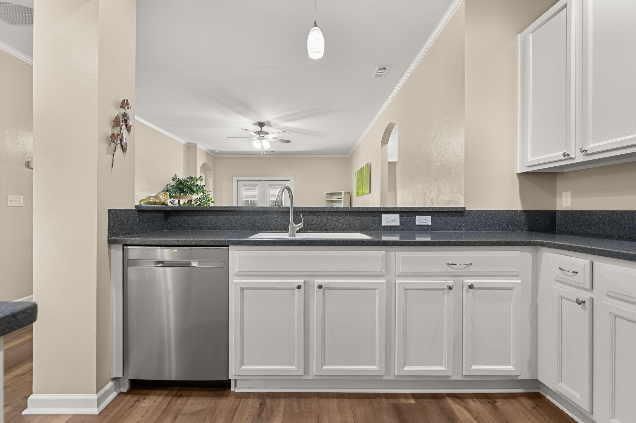 105 Summer View Road Summerville, SC 29486 - Photo 9 of 33 12-web-or-mls-Interior-7