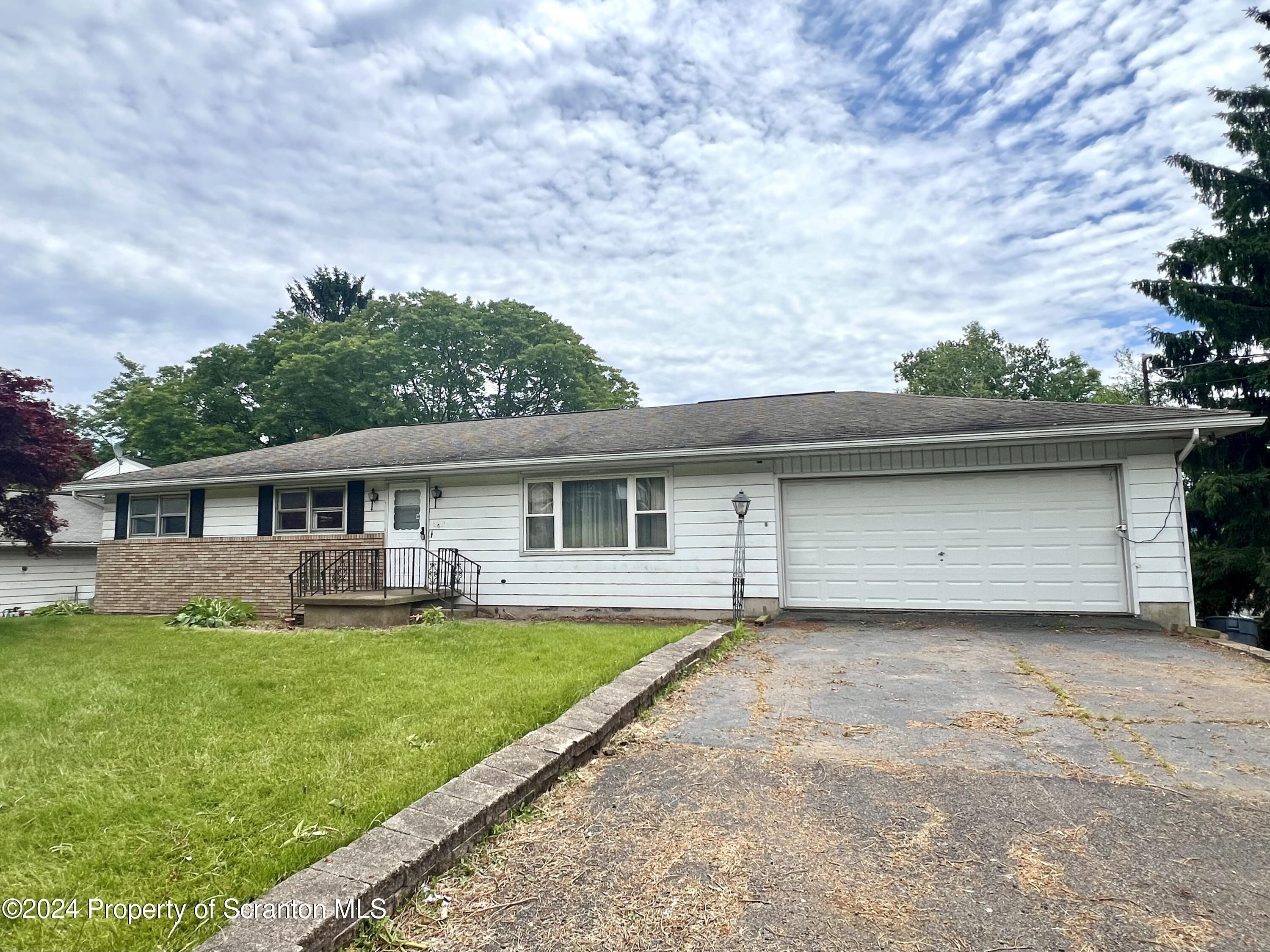 108 1st Street Scranton, PA 18508 - Photo 1 of 33 Gallery Image 1