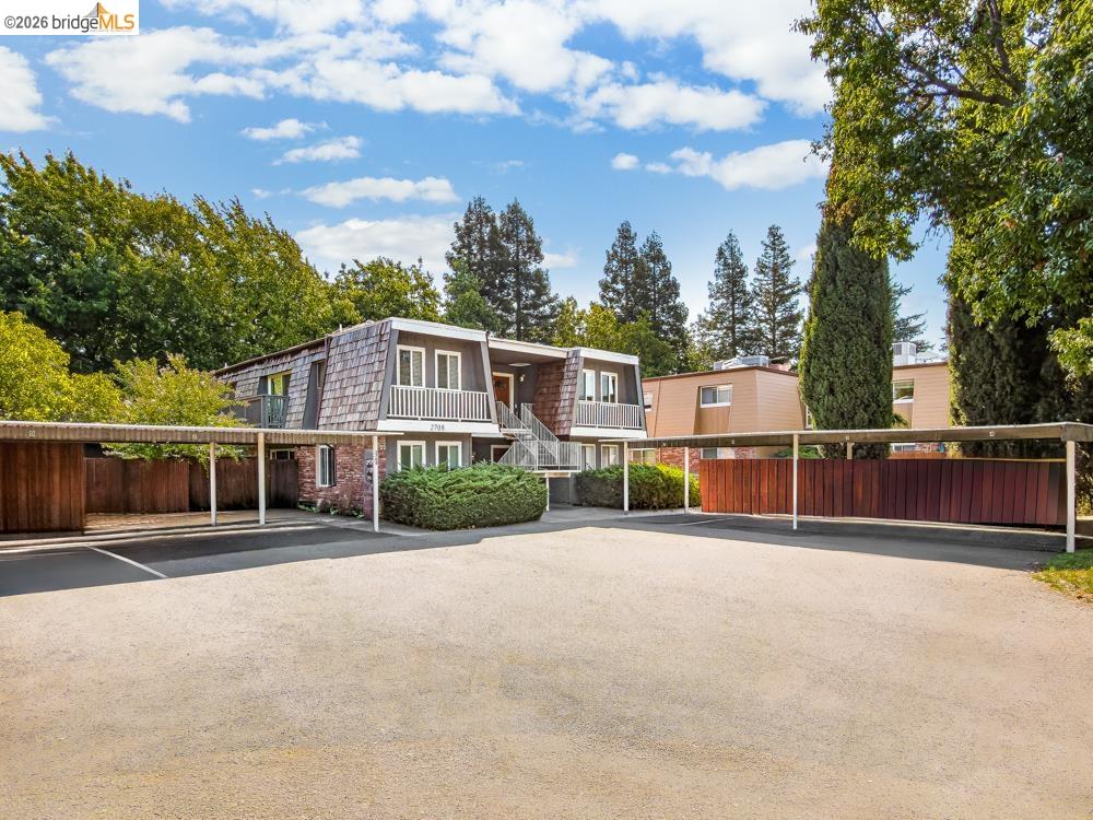 2708 Jones Road Walnut Creek, CA 94597 - Photo 3 of 20 Gallery Image 3
