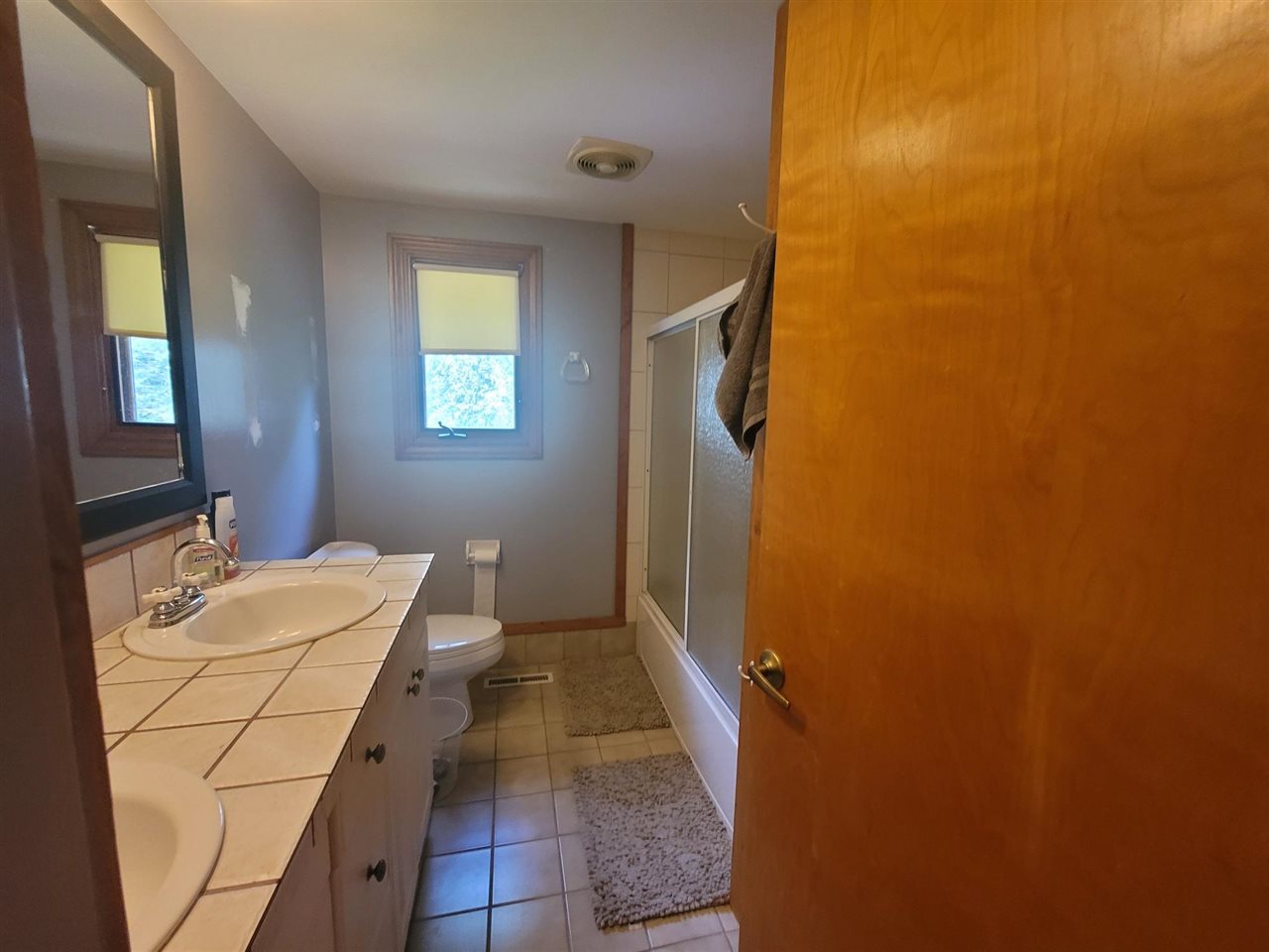 12473 Tuscola Road Clio, MI 48420 - Photo 28 of 39 Main Bath