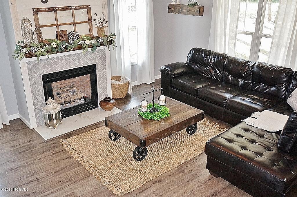 112 Maready Road Jacksonville, NC 28546 - Photo 4 of 52 DSC09675 (1024x680)