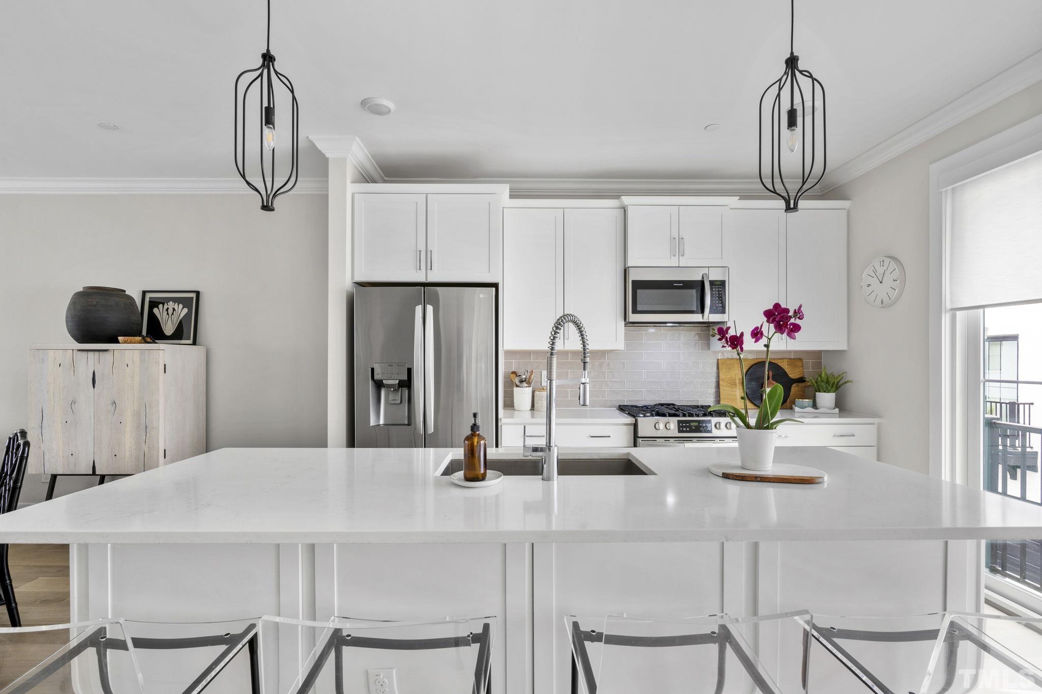 1610 Draper View Loop, Unit 104 Raleigh, NC 27608 - Photo 10 of 41