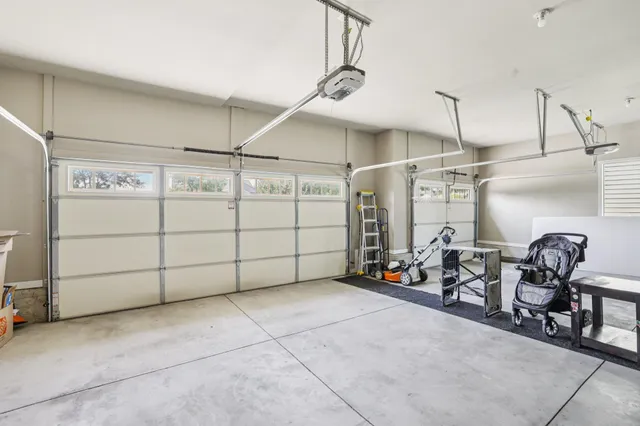 $729,900 | 204 Westmorland Drive, Mount Horeb, WI 53572