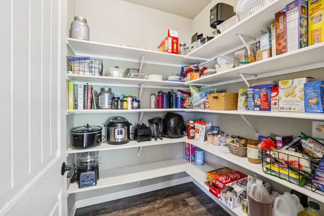 $729,900 | 204 Westmorland Drive, Mount Horeb, WI 53572