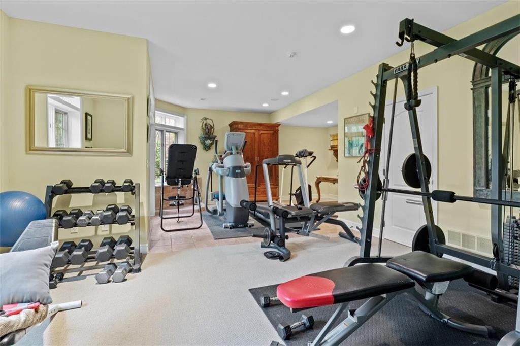 522 Farndale Road Pittsburgh, PA 15215 - Photo 20 of 25 Gallery Image 20