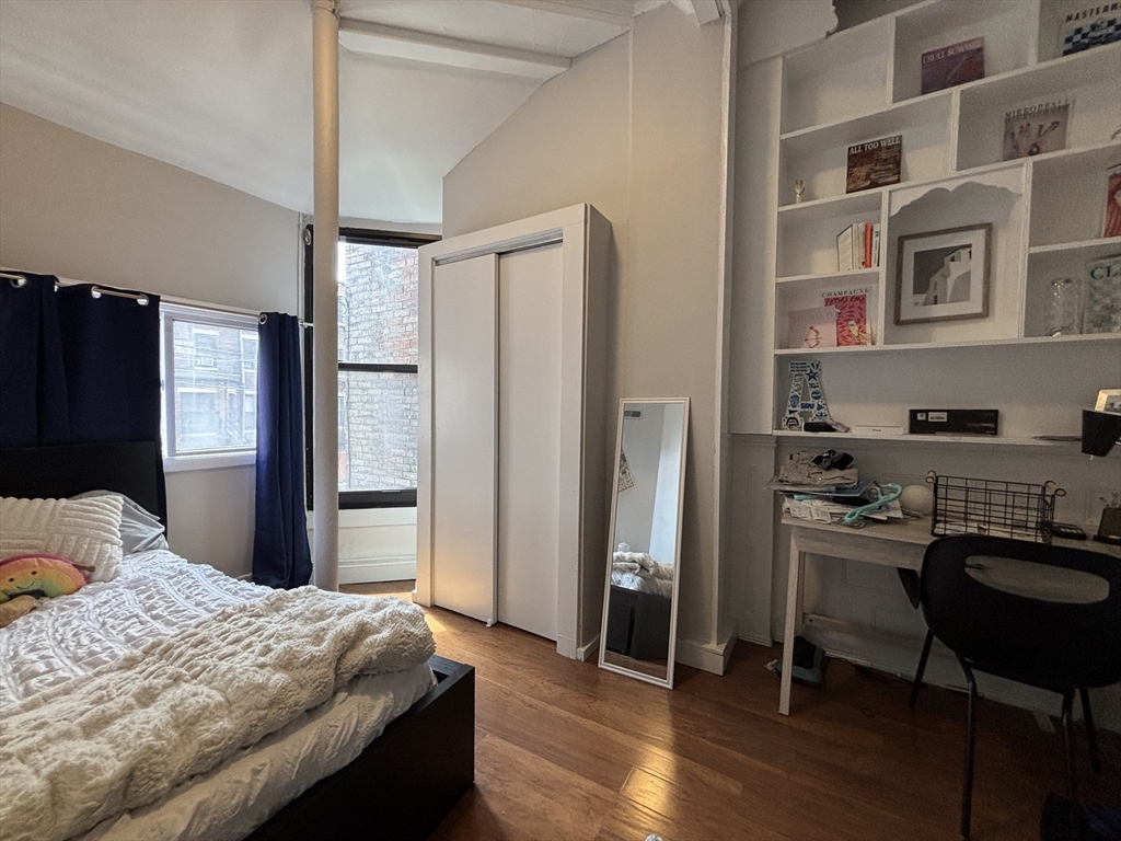 468 Commonwealth Avenue, Unit 2 Boston, MA 02215 - Photo 4 of 7