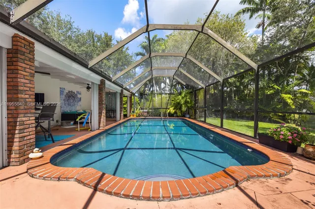 $1,500,000 | 13205 Southwest 71st Avenue, Pinecrest, FL 33156