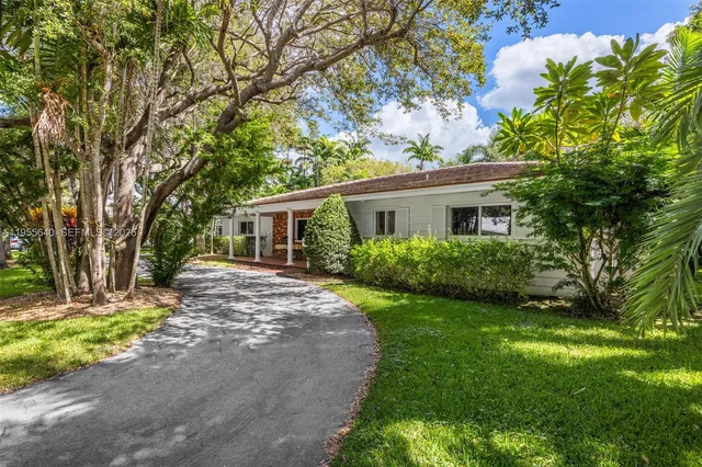 $1,500,000 | 13205 Southwest 71st Avenue, Pinecrest, FL 33156