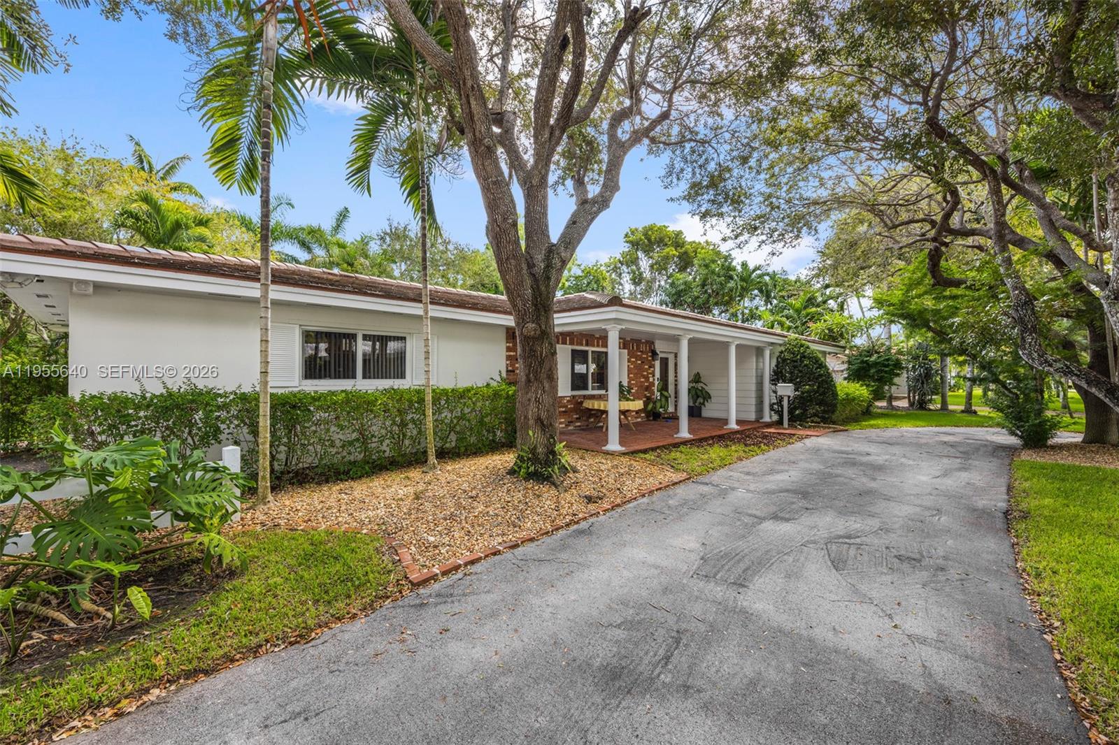 13205 Southwest 71st Avenue Pinecrest, FL 33156 - Photo 4 of 22