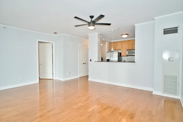 $3,250 | 450 East Waterside Drive, Unit 403, Chicago, IL 60601