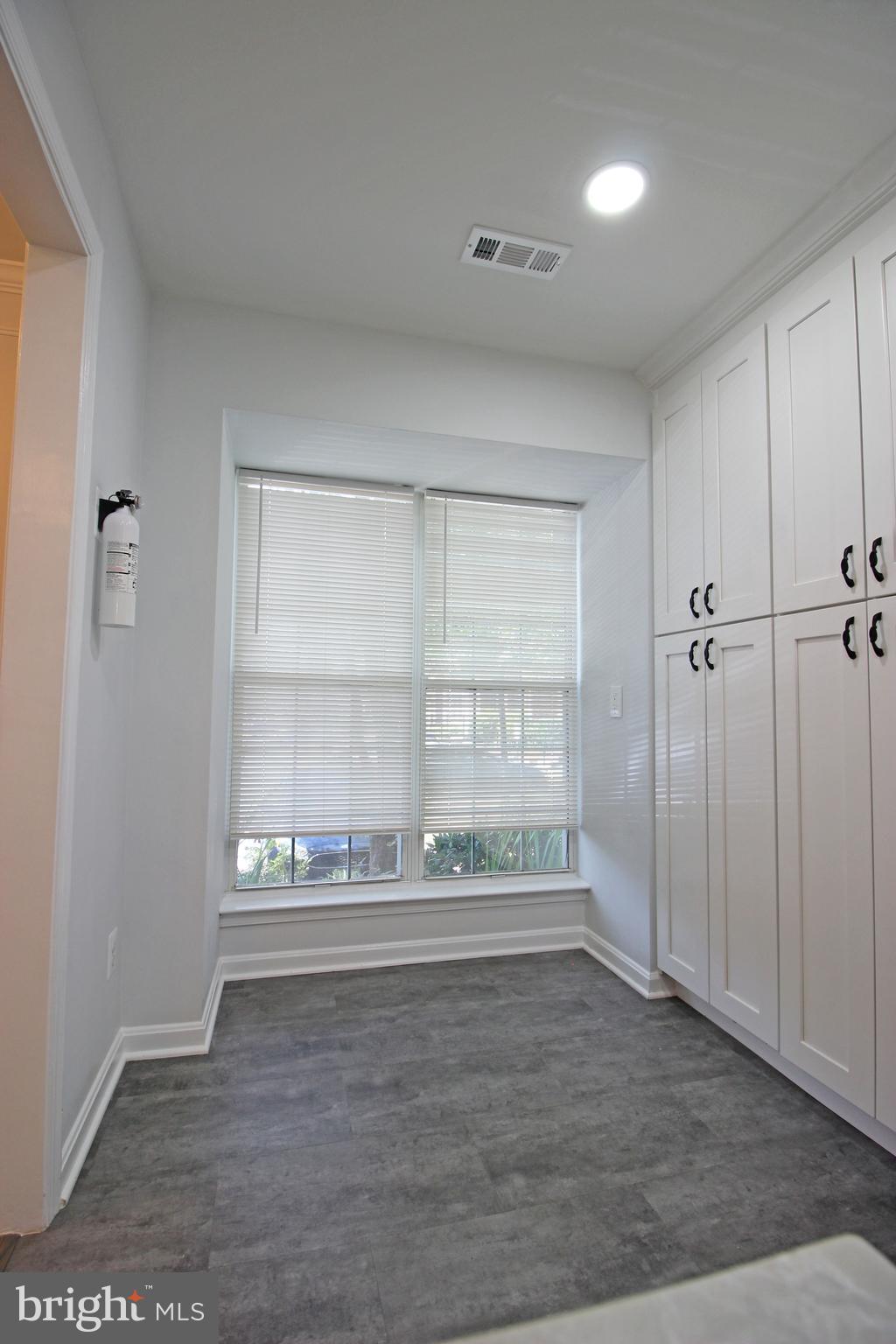 21783 Baldwin Square Sterling, VA 20164 - Photo 4 of 30