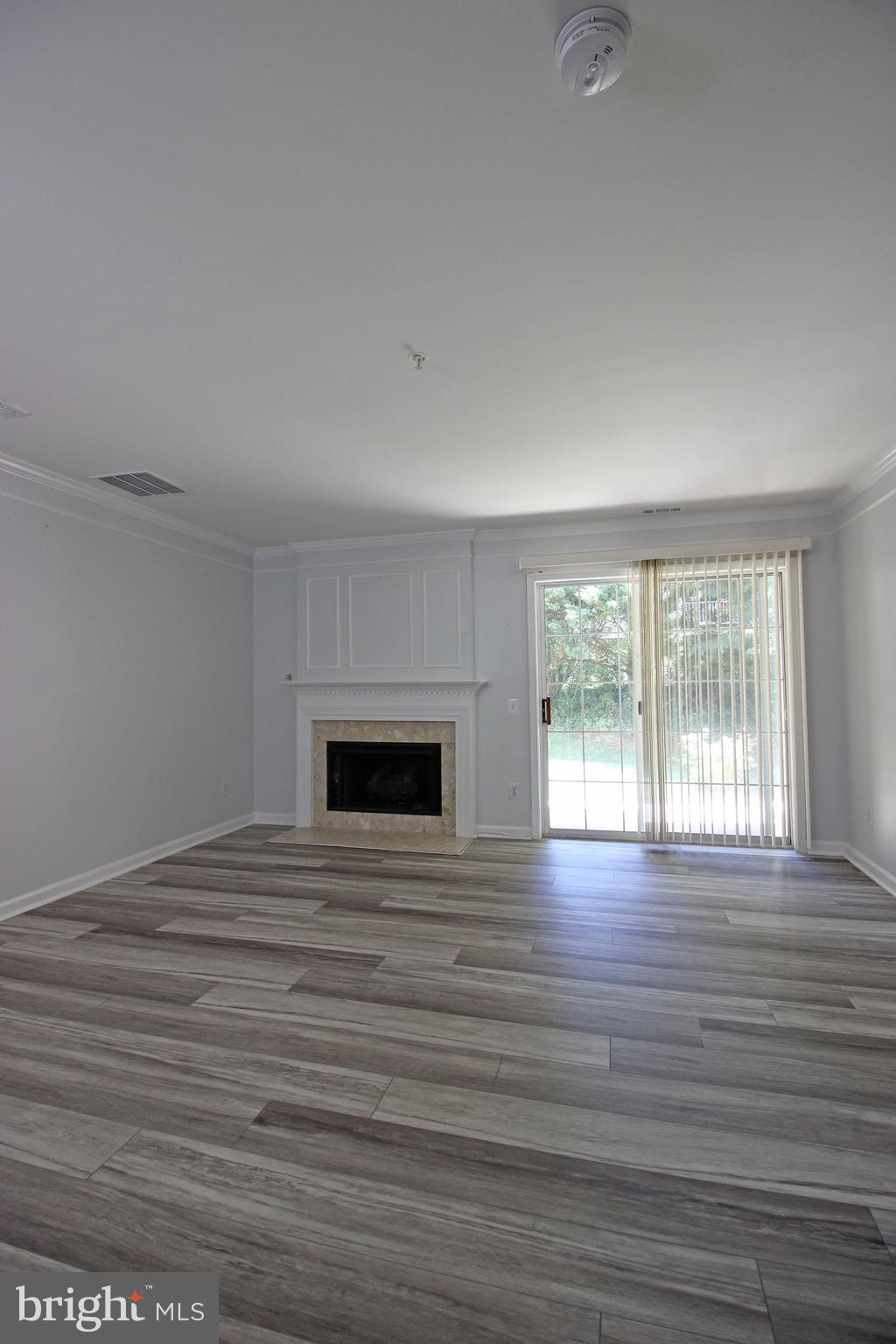 21783 Baldwin Square Sterling, VA 20164 - Photo 8 of 30