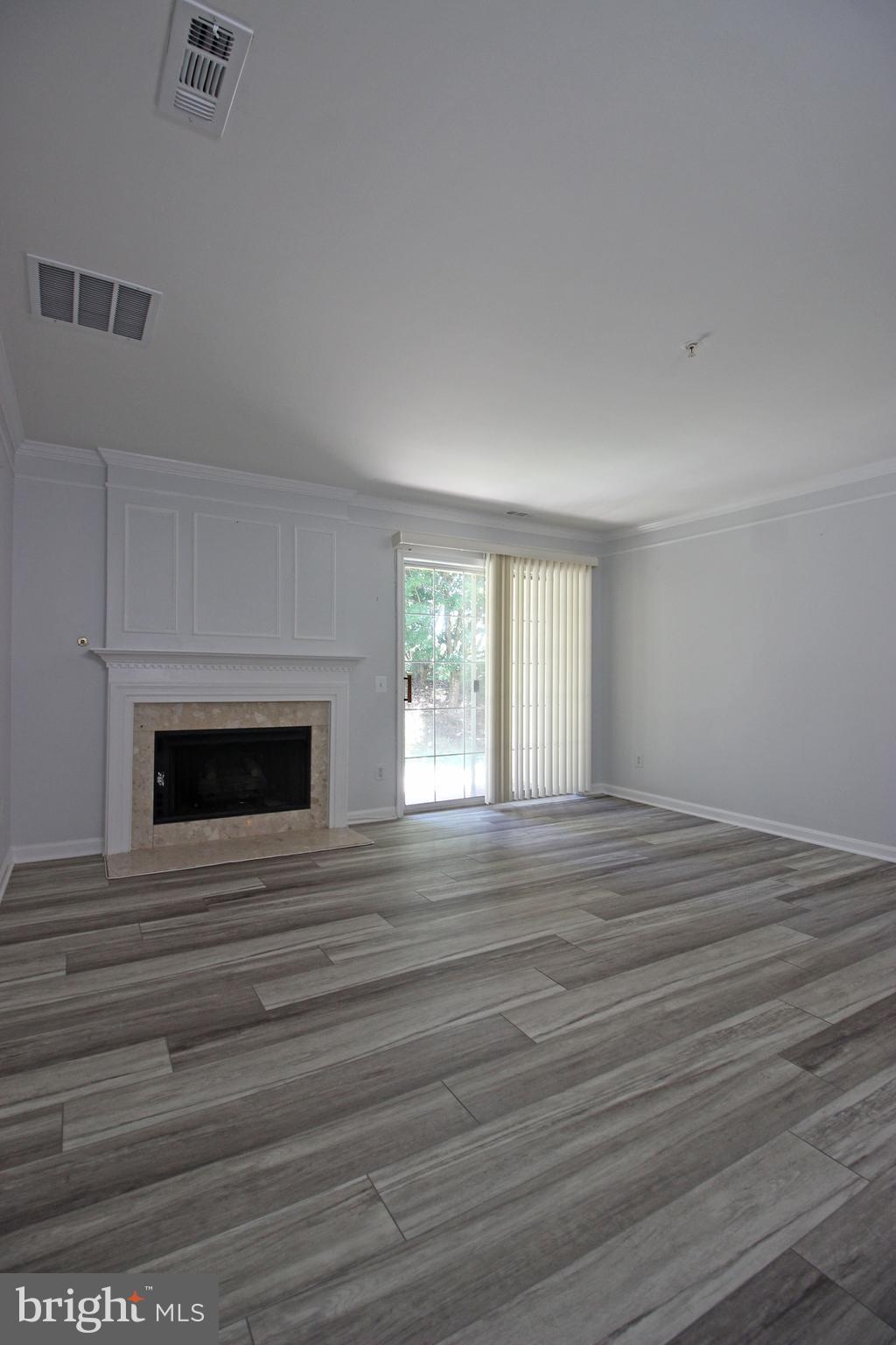 21783 Baldwin Square Sterling, VA 20164 - Photo 9 of 30