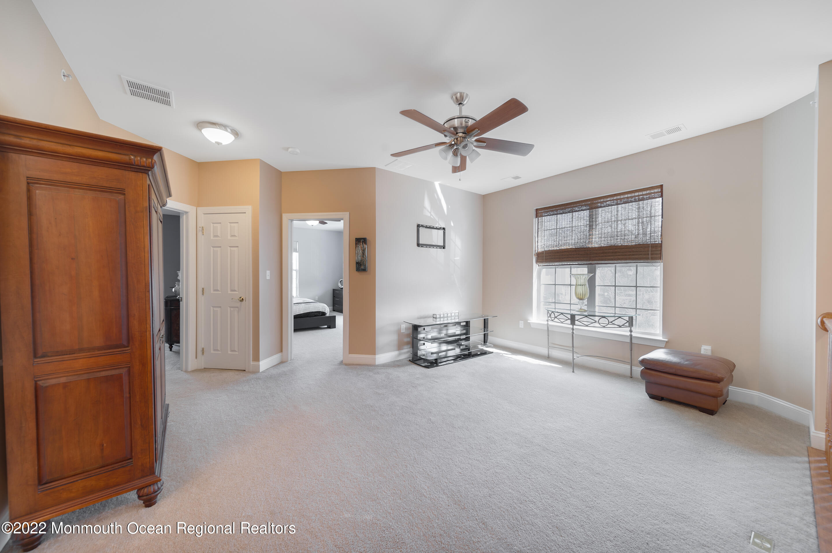 903 Abby Road Middletown, NJ 07748 - Photo 20 of 31 Loft