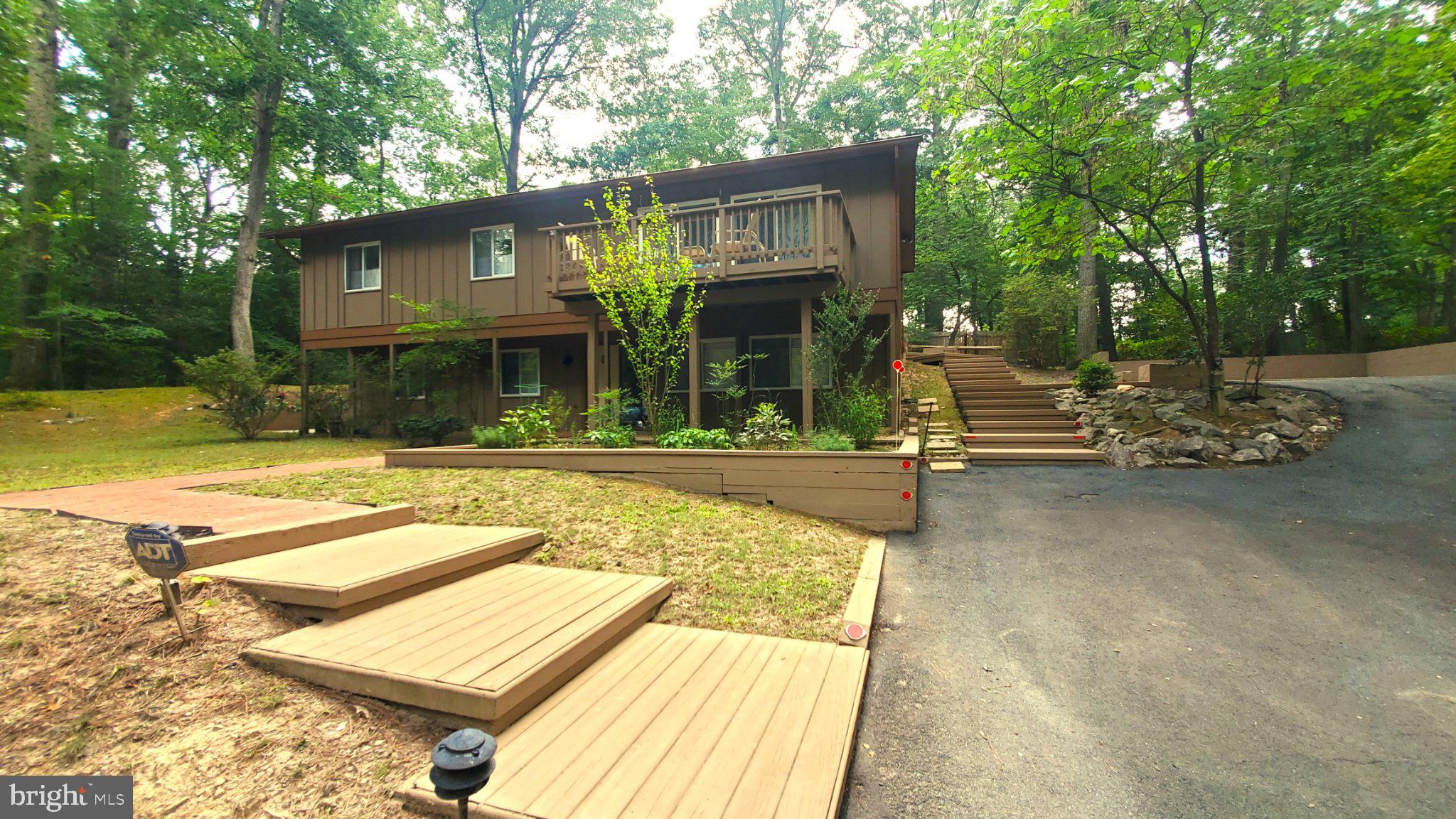 2512 Fauquier Lane Reston, VA 20191 - Photo 3 of 9 Exterior