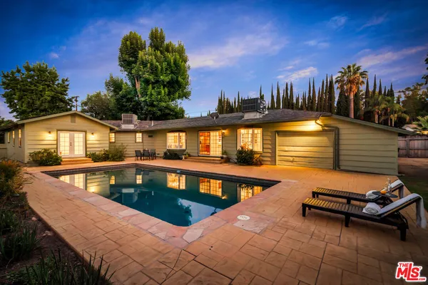 $1,669,000 | 6001 Oakdale Avenue, Woodland Hills, CA 91367