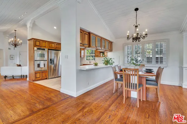 $1,669,000 | 6001 Oakdale Avenue, Woodland Hills, CA 91367