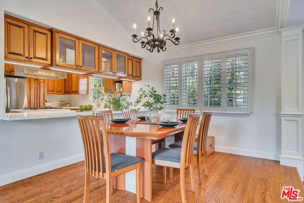 $1,669,000 | 6001 Oakdale Avenue, Woodland Hills, CA 91367