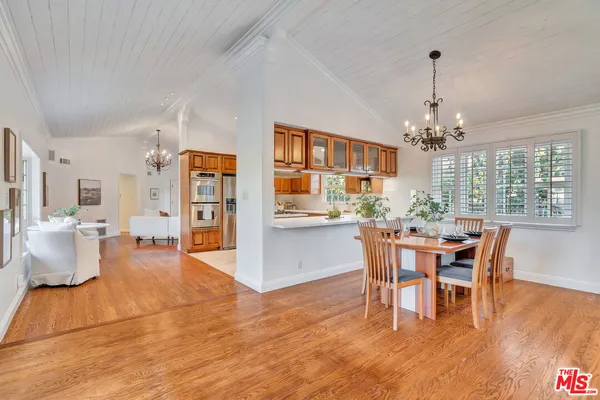 $1,669,000 | 6001 Oakdale Avenue, Woodland Hills, CA 91367