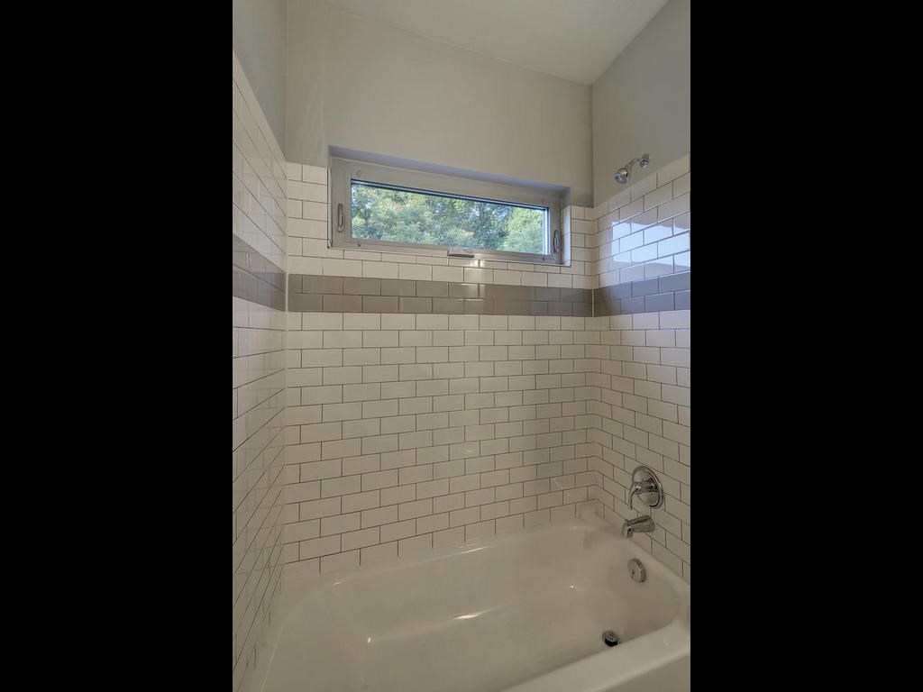 2822 Rio Grande Street, Unit 204 Austin, TX 78705 - Photo 15 of 27