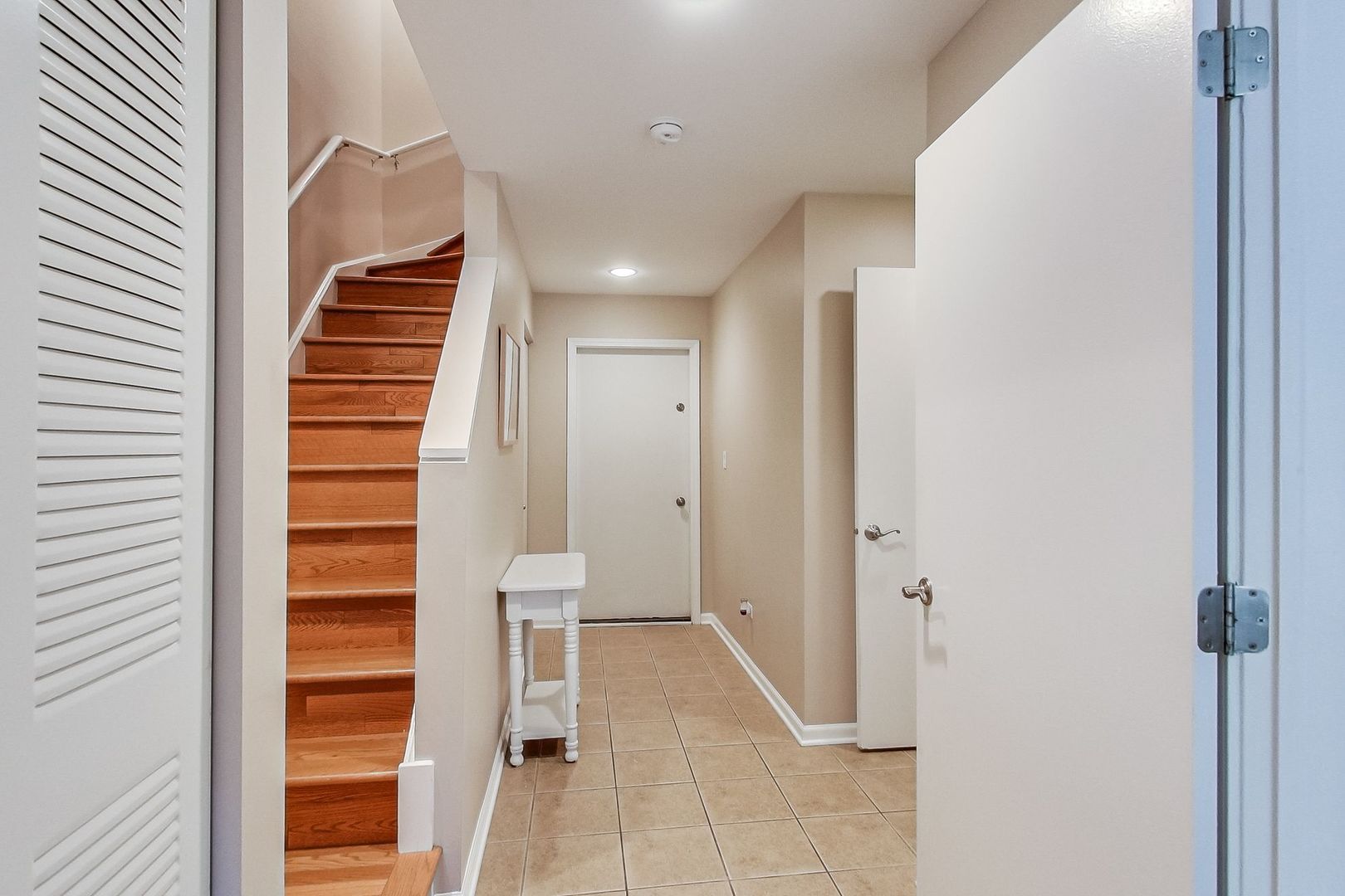640 West Oak Street Chicago, IL 60610 - Photo 5 of 43 a view of entryway with stairs