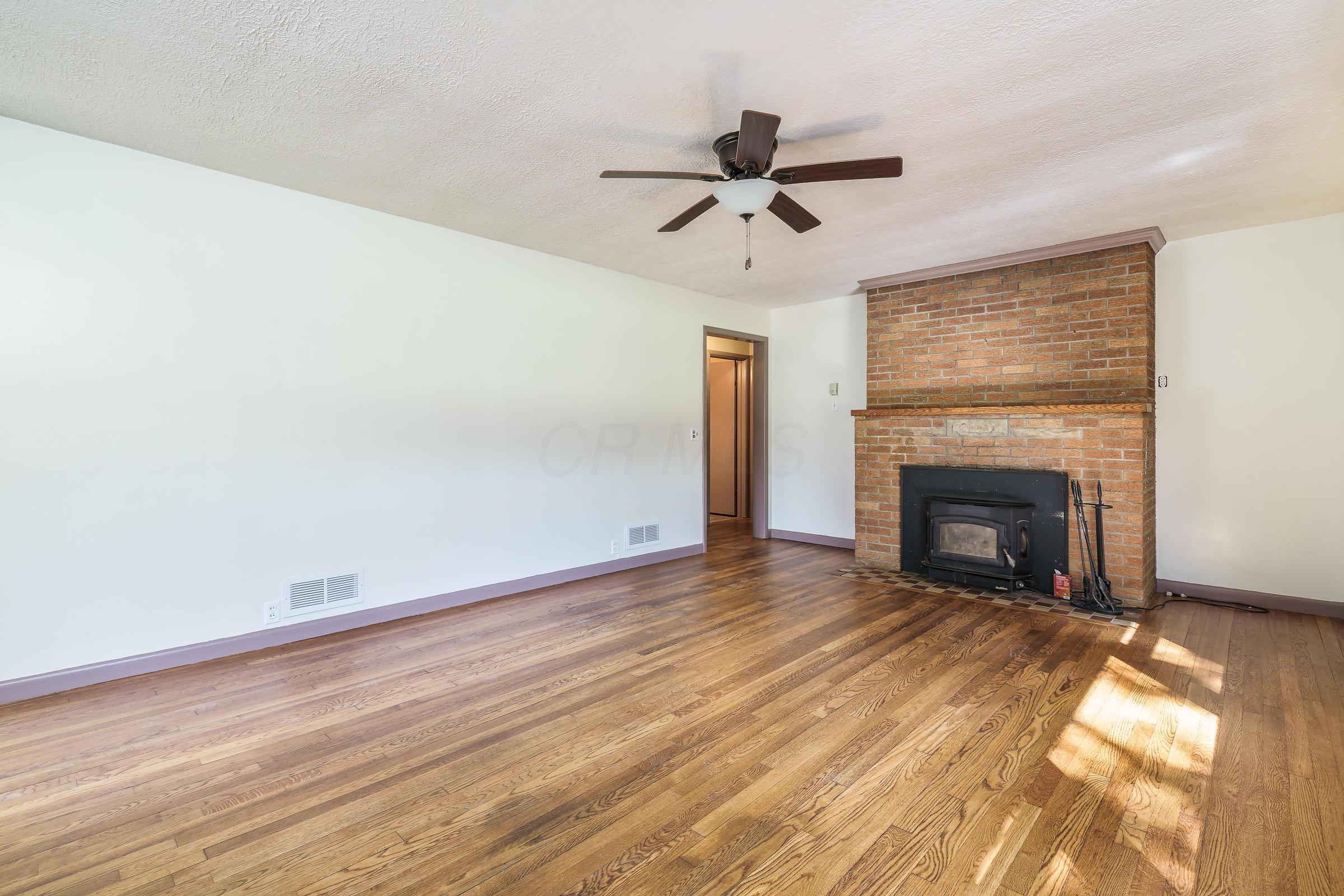 9947 Larimer Road Logan, OH 43138 - Photo 5 of 57