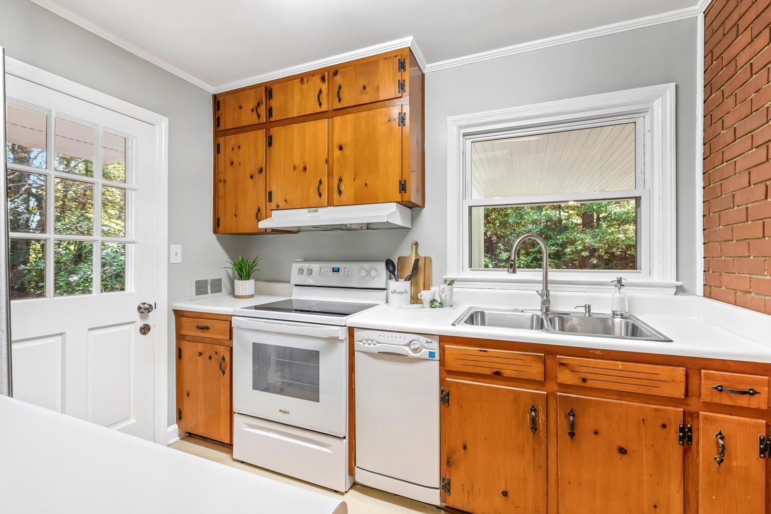 3321 Octavia Street Raleigh, NC 27606 - Photo 16 of 46 Photo 16