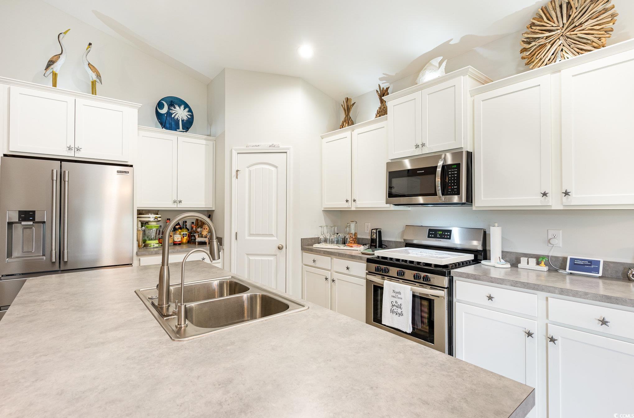 542 Rycola Circle Surfside Beach, SC 29575 - Photo 6 of 36