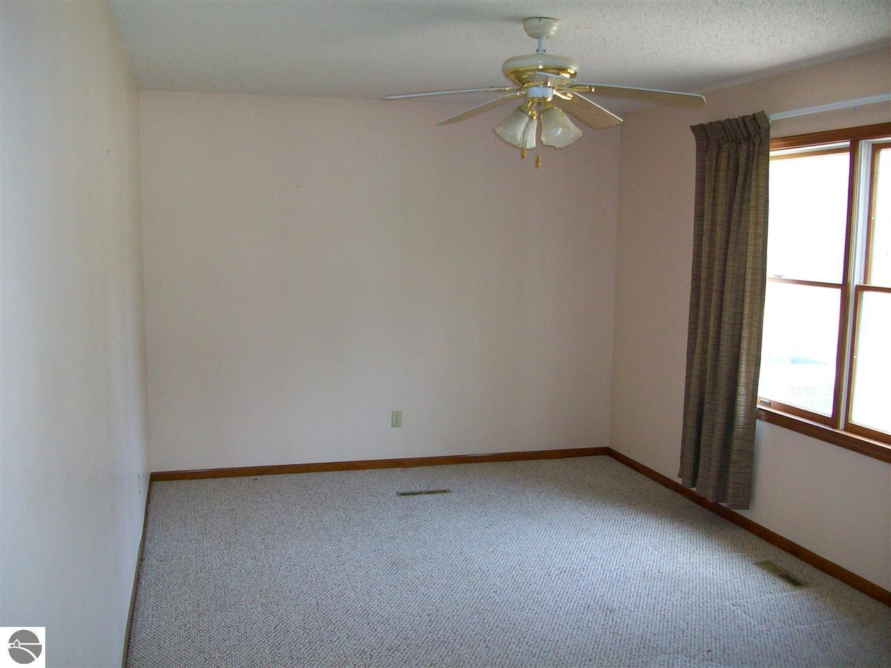 271 Harwood Road Beulah, MI 49617 - Photo 27 of 34 1782308-26.JPG