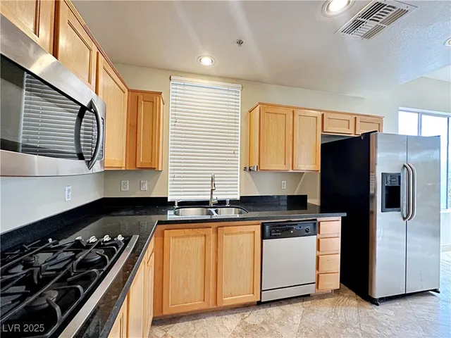 $1,490 | 71 East Agate Avenue, Unit 208, Las Vegas, NV 89123