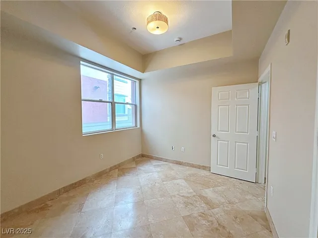 $1,490 | 71 East Agate Avenue, Unit 208, Las Vegas, NV 89123