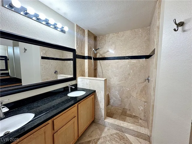 $1,490 | 71 East Agate Avenue, Unit 208, Las Vegas, NV 89123