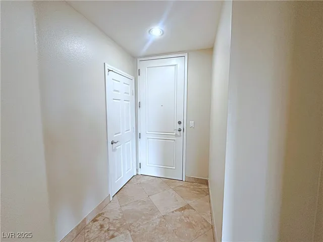 $1,490 | 71 East Agate Avenue, Unit 208, Las Vegas, NV 89123