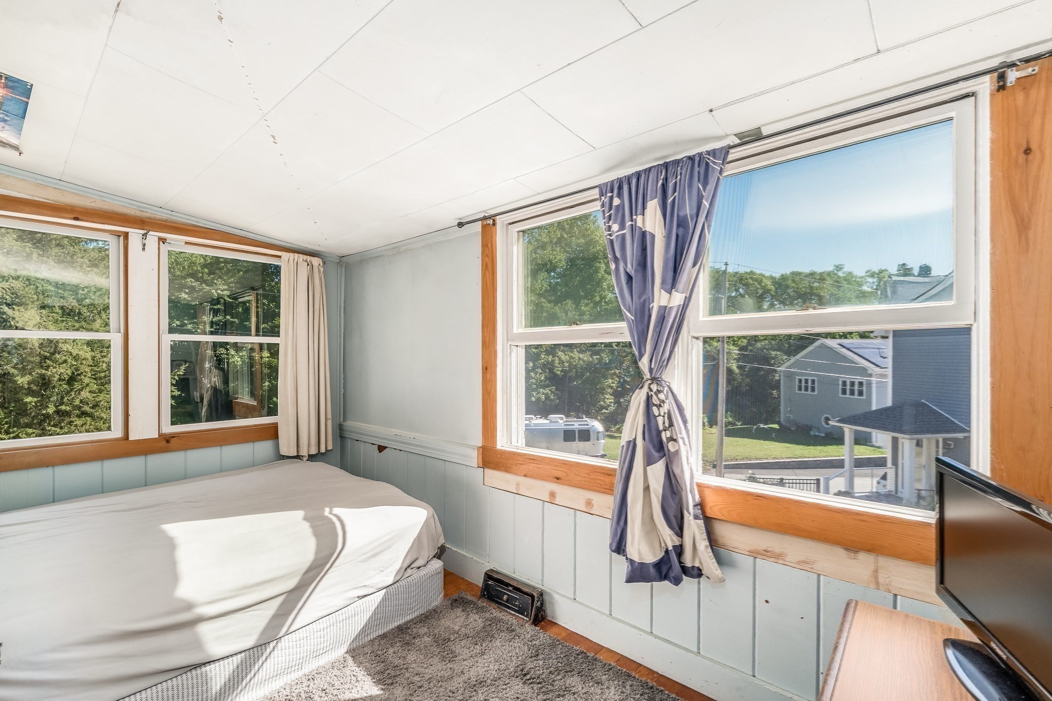 2 Hunter Road Gloucester, MA 01930 - Photo 12 of 25 Gallery Image 12