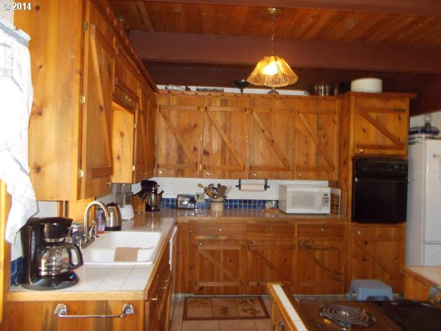 267 South Fairway Road Wamic, OR 97063 - Photo 7 of 10 Gallery Image 7
