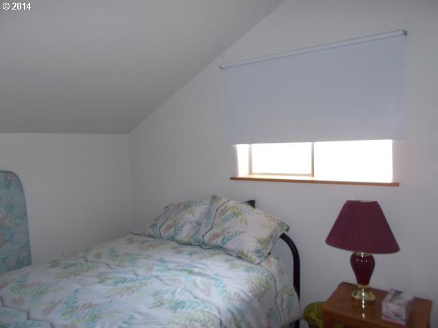 267 South Fairway Road Wamic, OR 97063 - Photo 10 of 10 Guest Quarters