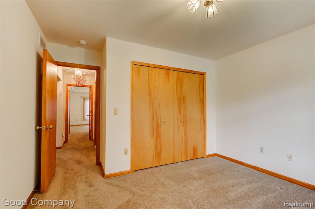 50837 Raintree Circle Chesterfield, MI 48047 - Photo 21 of 37